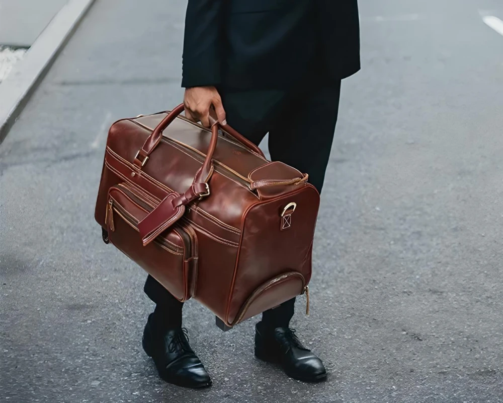 luggage bag with wheels