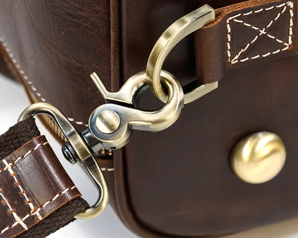 luggage bag with wheels