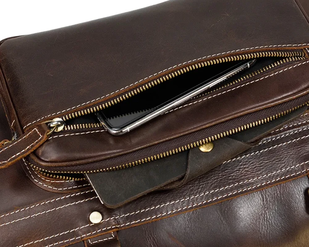 luggage bag with wheels